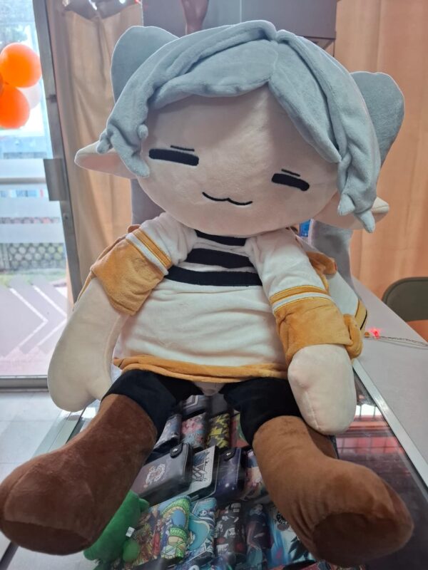 Mega Peluche De Frieren  — Sōsō no Frieren - Imagen 5